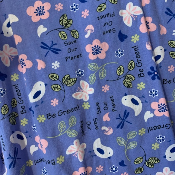 The Uniform Outlet scrub top - Picture 3 of 3